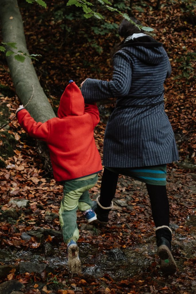 Mit Mama überwindet man jedes Hindernis. Familienfotos von roar Düsseldorf
